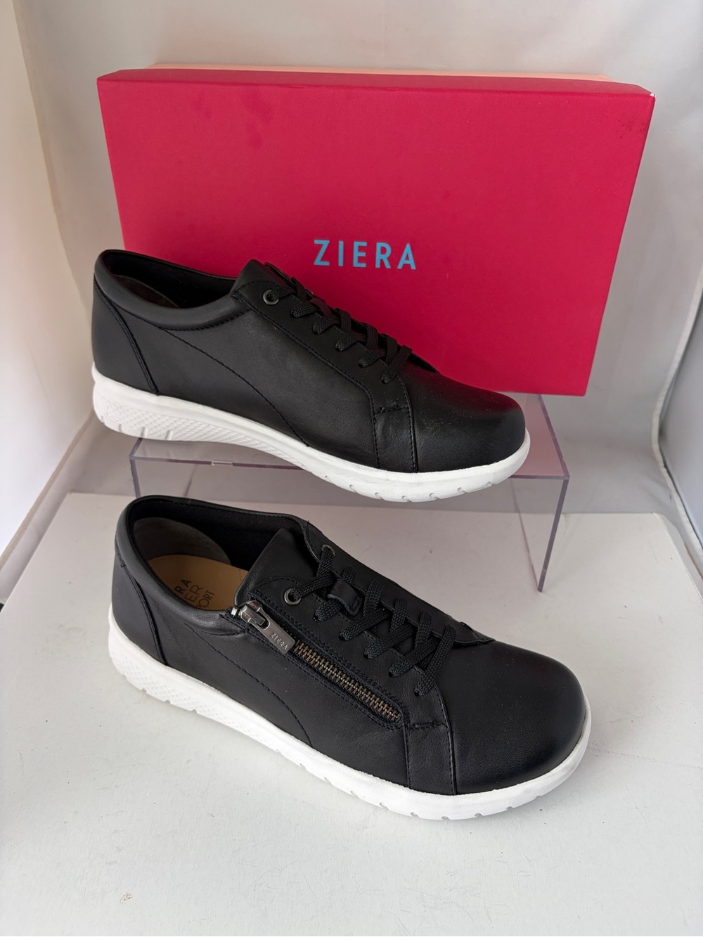 Ziera Solar Women’s Black Leather Side-Zip Lace-Up Sneaker; (US Size 9-9.5 Wide)